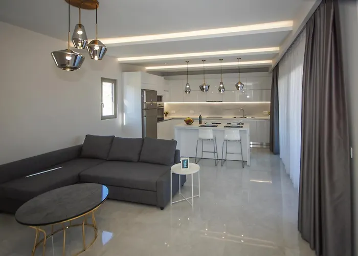 Aquamarine Luxury Suites